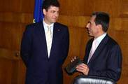 MILEN VELTCHEV HANDED THE KEY TO THE TREASURY TO PLAMEN ORESHARSKI - 17.08.2005