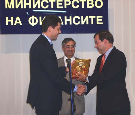 Министър Велчев, Андрю Воркинк и Ананд Сетх