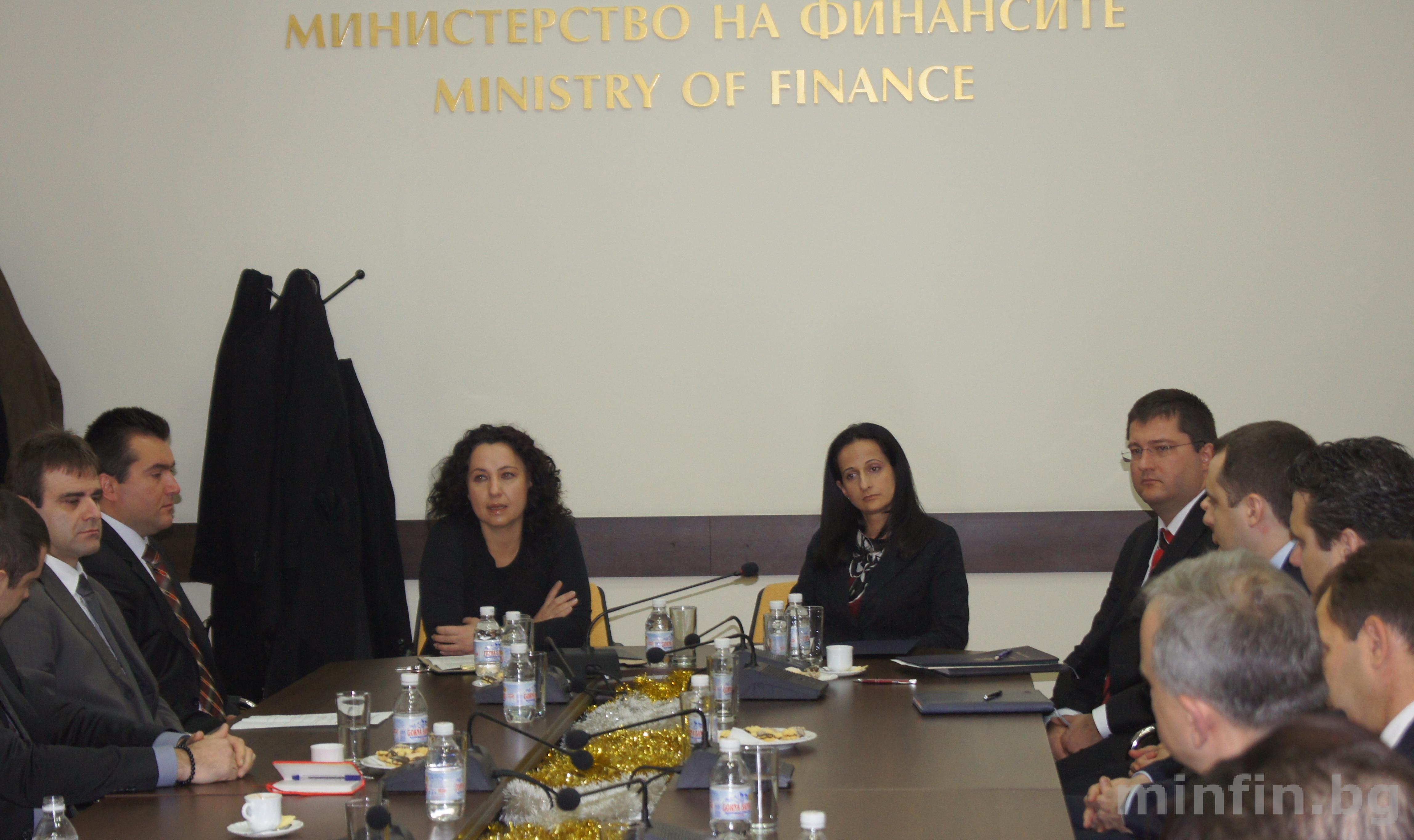 DEPUTY MINISTER OF FINANCE KARINA KARAIVANOVA ANNOUNCED THE MOST ACTIVE PARTICIPANTS IN THE BULGARIAN GOVERNMENT SECURITIES MARKET IN 2012