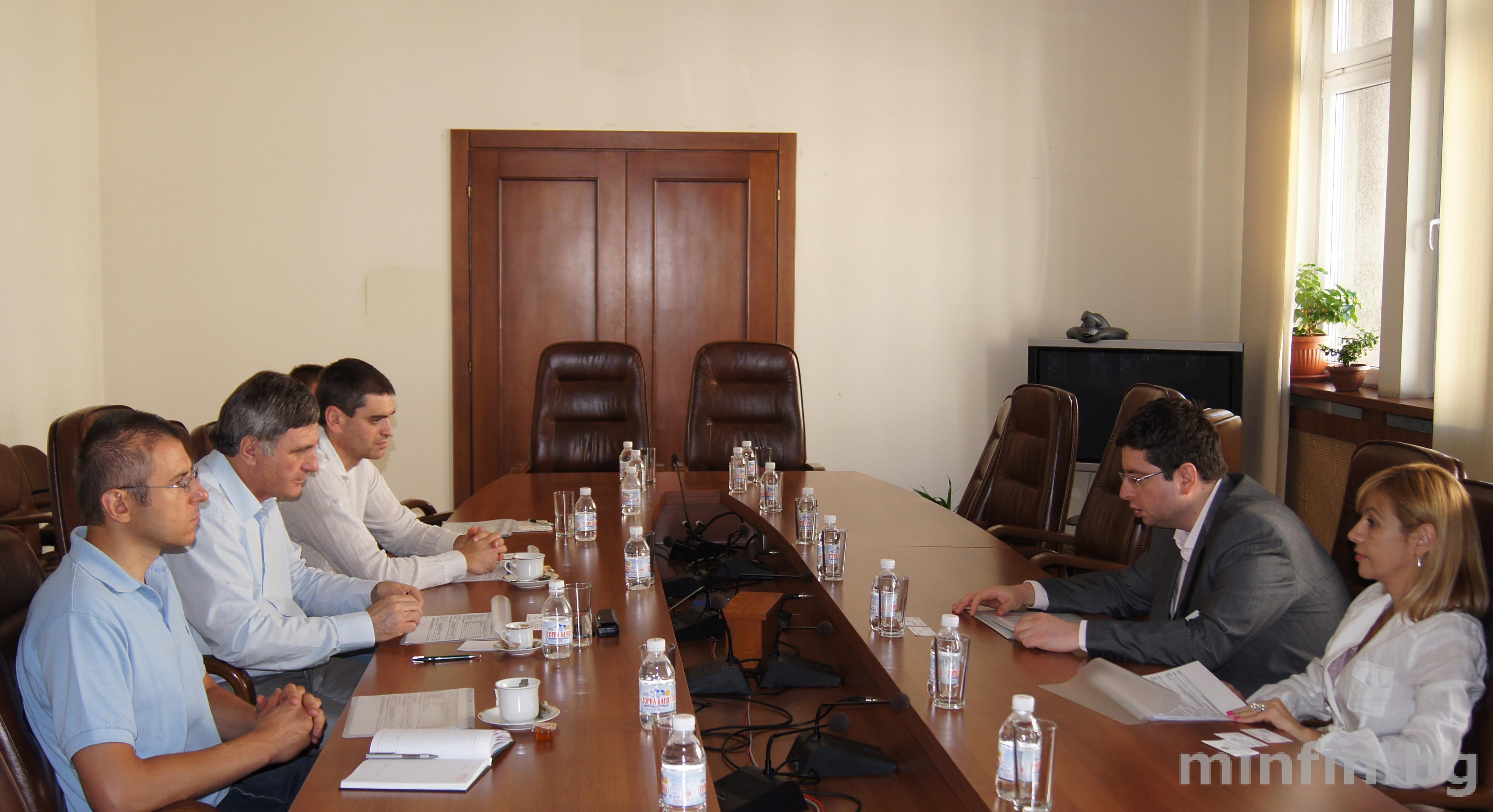 MINISTER CHOBANOV COMMENTS STATE AND MUNICIPAL ARREARS TO COMPANIES WITH CONSTRUCTION BUSINESS REPRESENTATIVES
