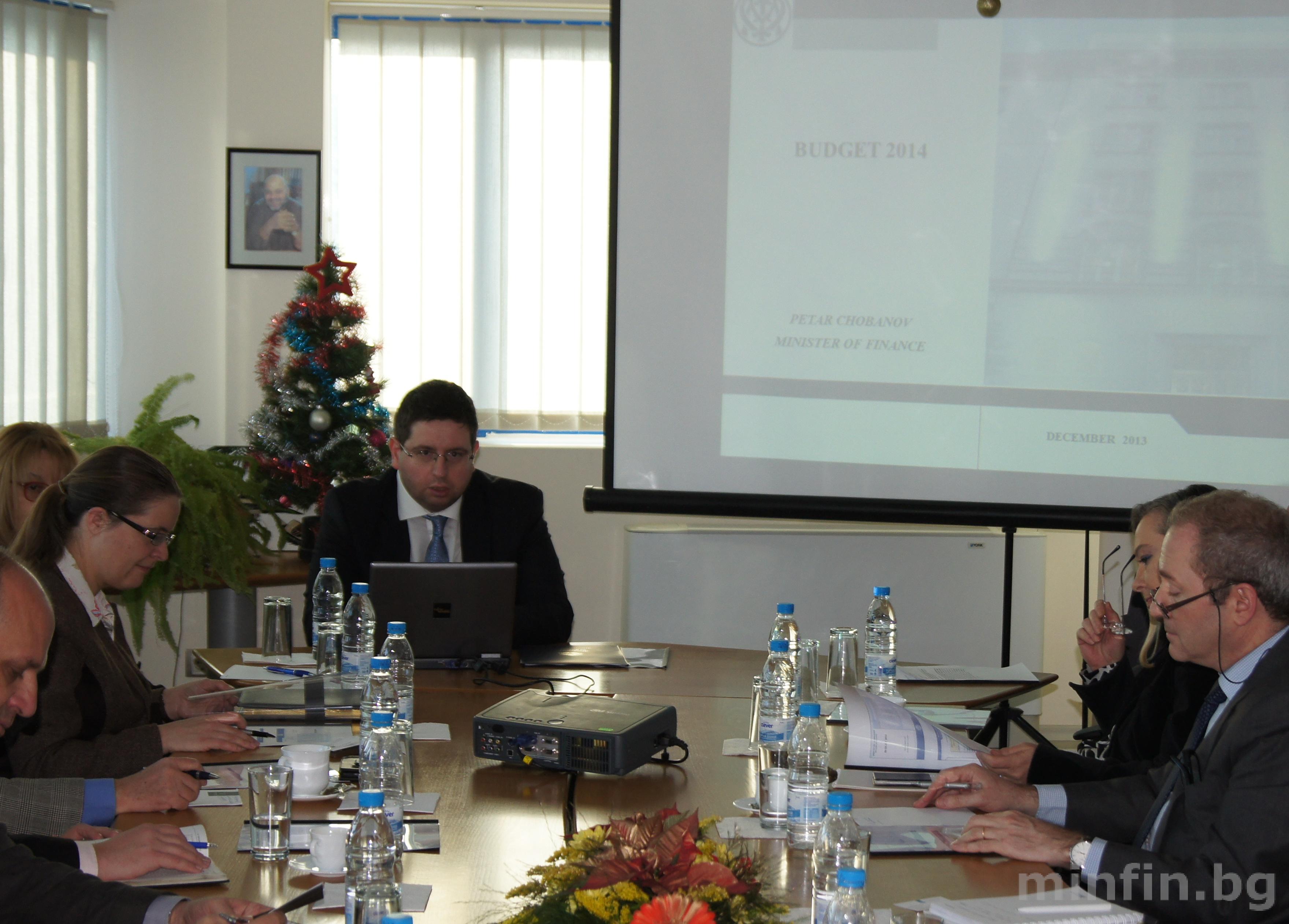 MINISTER OF FINANCE PETAR CHOBANOV PRESENTED 2014 BUDGET AND UNDERLYING ECONOMY-GALVANIZING POLICIES TO ECONOMIC DIPLOMATS